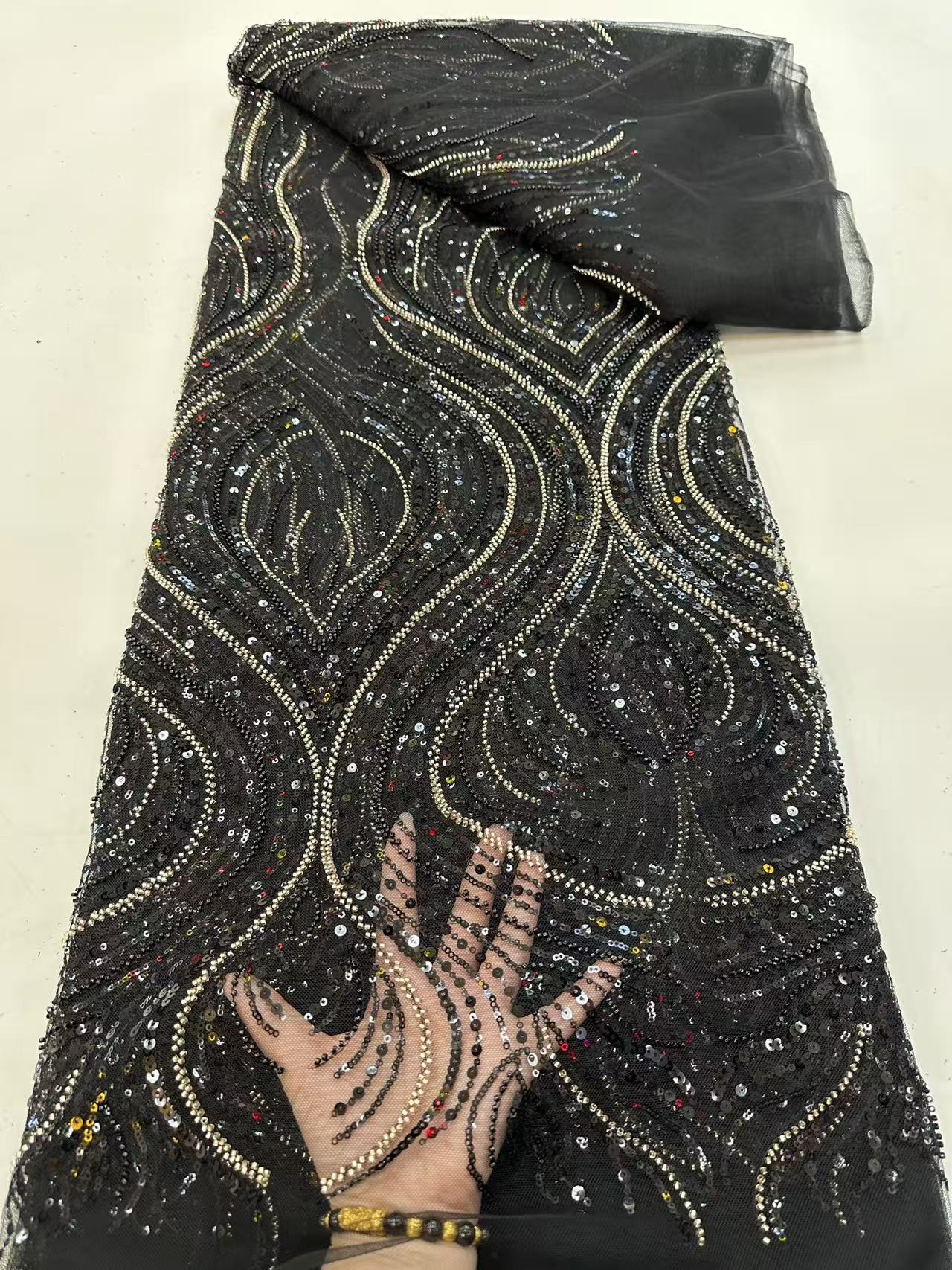 Luxury Red African Beaded Mesh - Glitter Tablecloth บทวิจารณ์และราคา