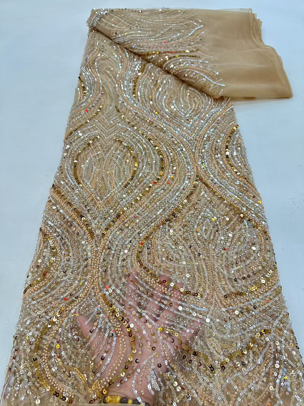 Luxury Red African Beaded Mesh - Glitter Tablecloth บทวิจารณ์และราคา