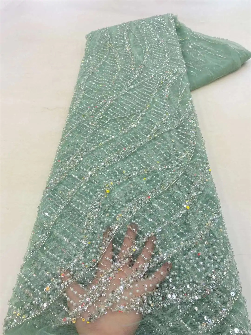 African Sequins Beaded Groom L - Glitter Tablecloth บทวิจารณ์และราคา